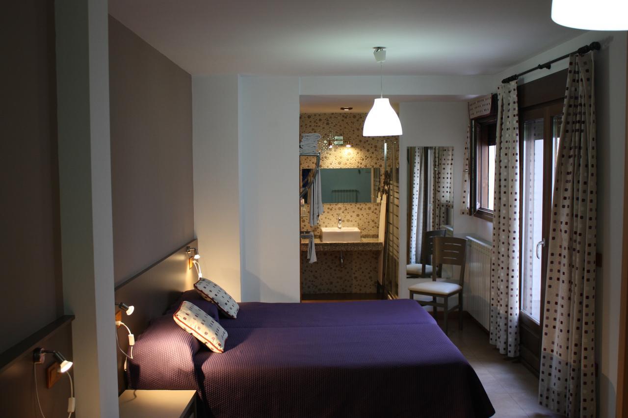 Hostal La Ribera Del Jucar เกว็งกา ภายนอก รูปภาพ