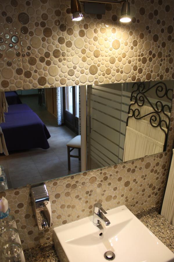 Hostal La Ribera Del Jucar เกว็งกา ภายนอก รูปภาพ